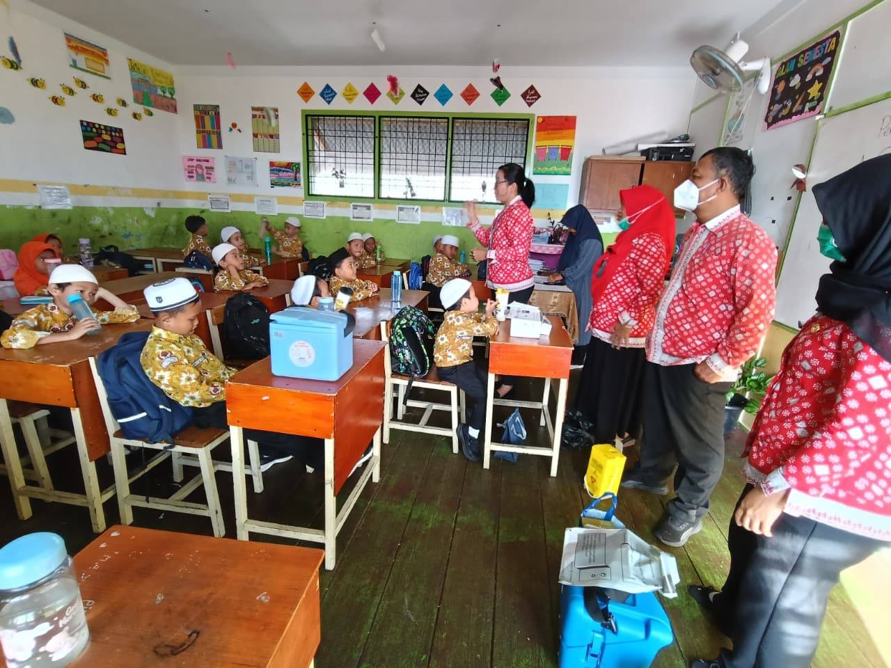 Kegiatan Imunisasi SD SWASTA MIS BHAKTI MANDIRI