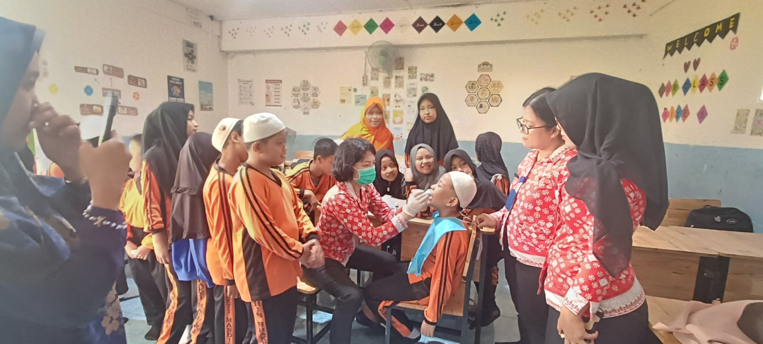 Kegiatan Skrining Kesehatan Gigi dan Kebugaran Jasmani di Sekolah SD MIS Bhakti Mandiri  Kelas 5 dan